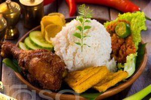 Nasi Ayam Penyet di Kuala Pilah, Malaysia: Rahsia Resipi Asal dan Lokasi Terbaik