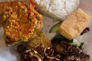 Ayam Gepuk Pak Gembus (Kuantan)