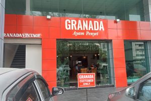 Ayam Penyet Granada 3 Ayam Penyet Granada