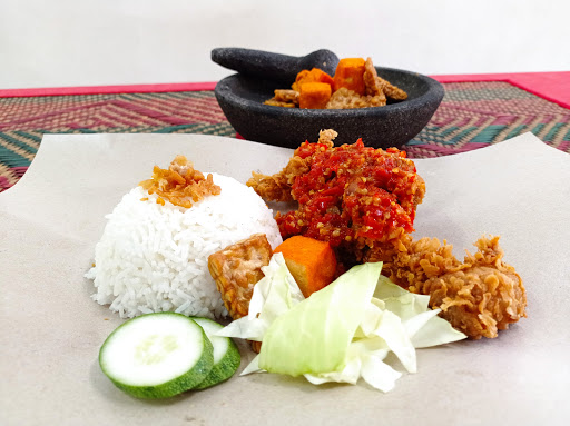 Nasi Ayam Geprek Mak Wan Nasi Ayam Geprek Mak Wan