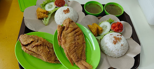 WARONG AYAM PENYET PAKLONG WARONG AYAM PENYET PAKLONG