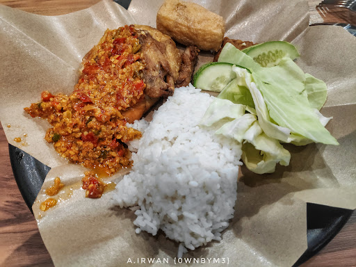 Ayam Gepuk Pak Gembus (Kuantan) Ayam Gepuk Pak Gembus (Kuantan)