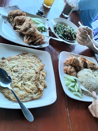 Planet Kudat Cafe and Bar, Marina Jetty Kudat Sabah
