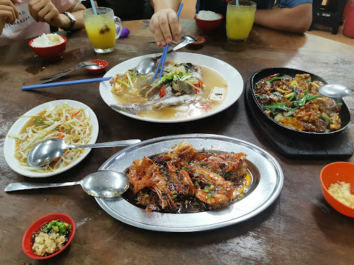 Ee Lo • 一而海鲜餐厅 Ee Lo • 一而海鲜餐厅