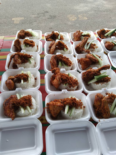 Nasi Kukus Ayam Berempah Pandan Ayieda