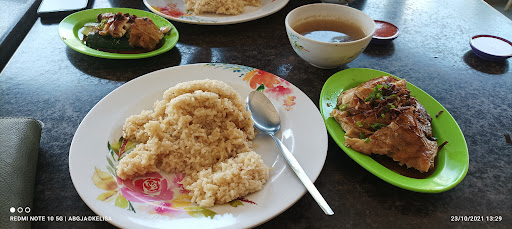Faiz Nasi Ayam Faiz Nasi Ayam