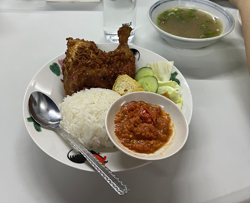 AYAM PENYET MARASA