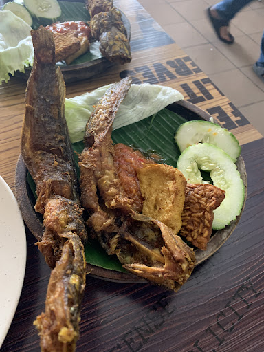 Ayam Penyet Suramadu