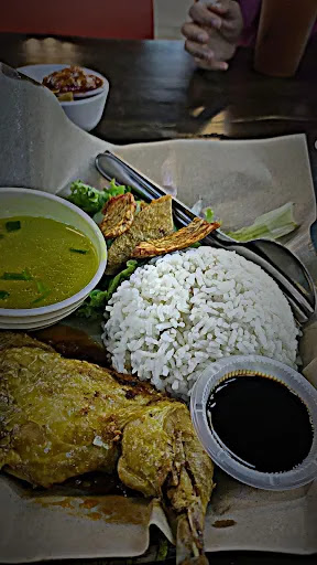 Ayam Penyet Tempong