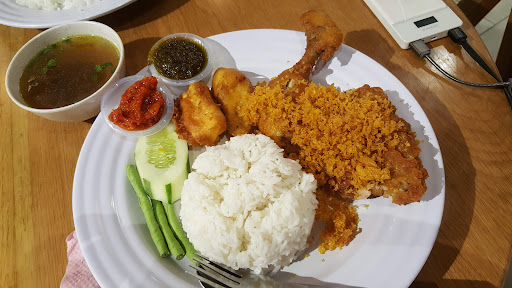 Ayam Penyet D'Kota @ da men mall Ayam Penyet D'Kota @ da men mall