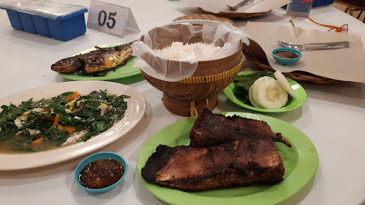 IKAN BAKAR KAK JUNE @ DEWAN KAK JUNE