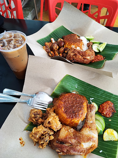 Warisan Nasi Kukus ( Kota Bharu, Kelantan )