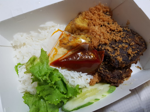 PENYETPENYET AEON KOTA BHARU