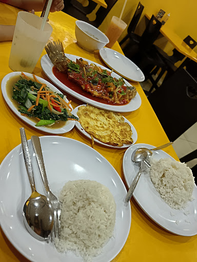 Restoran Azhar Station Ayam Goreng Kunyit (Putrajaya) Restoran Azhar Station Ayam Goreng Kunyit (Putrajaya)