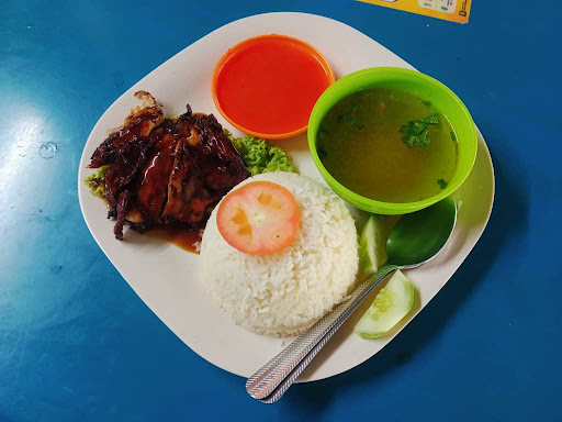 Ayam Penyet Yusnain Ayam Penyet Yusnain