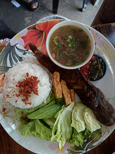 Cik su mi celup (Nasi ayam penyet)