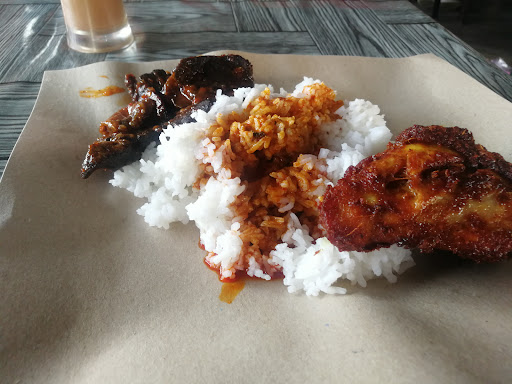 Irdina Nasi Kukus