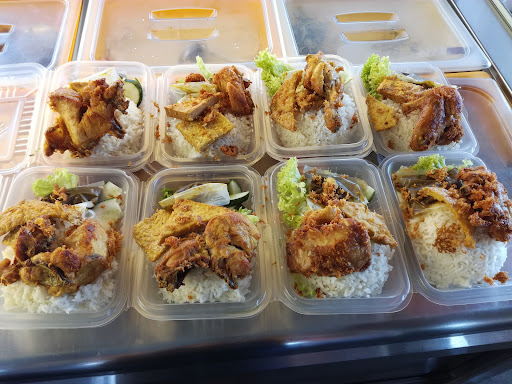 NASI AYAM PENYET NASI AYAM PENYET