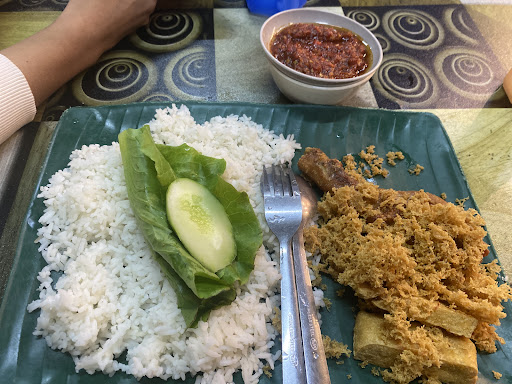 Ayam Penyet Nurul Hikmah