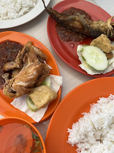 Subur Jaya (Ayam Penyet dan Bakso) Subur Jaya (Ayam Penyet dan Bakso)