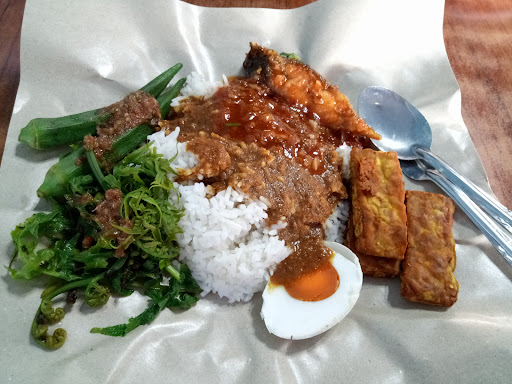 Restoran Nasi Ulam Lumut Ala Thai ( Pekan Lumut, Perak ) Restoran Nasi Ulam Lumut Ala Thai ( Pekan Lumut, Perak )