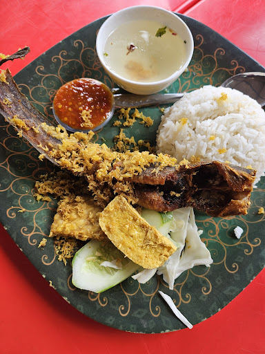 Nasi Ayam & Ayam Penyet
