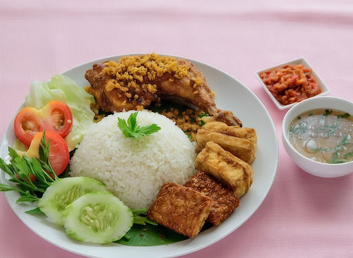 Restoran Ayam Penyet Lapan Satu Restoran Ayam Penyet Lapan Satu