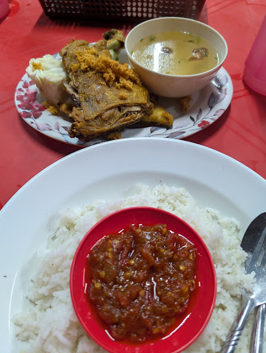Fauzi Ayam Penyet