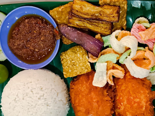 Anjung Paghalian Myra Cafe