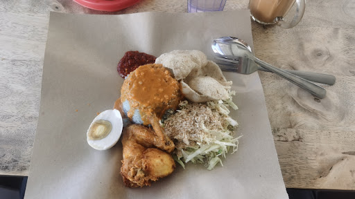 Warung pok lie wau bulan