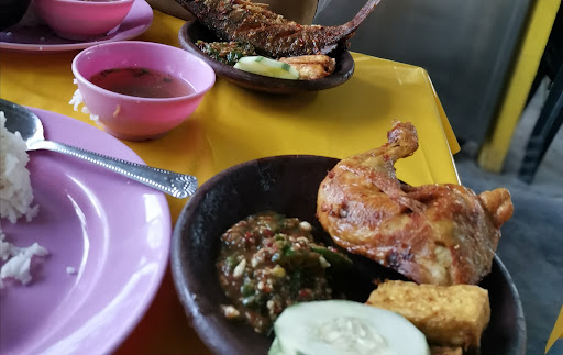 Ayam Penyet Sofiya Ayam Penyet Sofiya