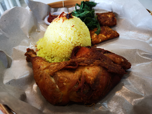 Warung Nasi Kuning