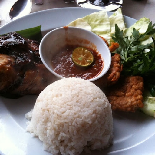 Ayam Penyet Nenek Ayam Penyet Nenek