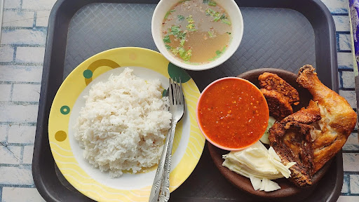 Kedai Bakso Dan Ayam Penyet Masni Kedai Bakso Dan Ayam Penyet Masni