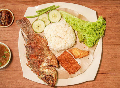 Dapur Mentari Ayam Penyet Dapur Mentari Ayam Penyet