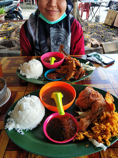 Ayam Penyet Ayam Penyet