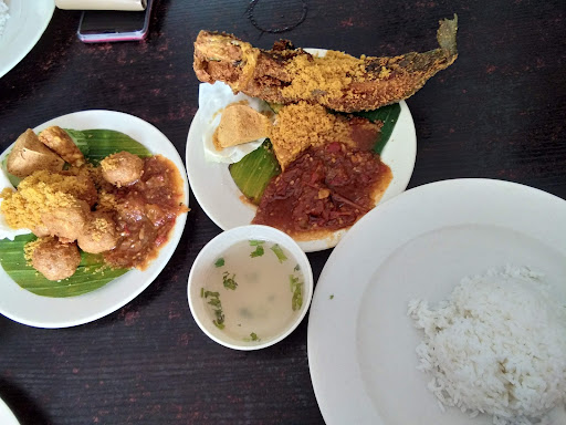 Kedai Makan Ayam Penyet Umi Batu 11 Kedai Makan Ayam Penyet Umi Batu 11