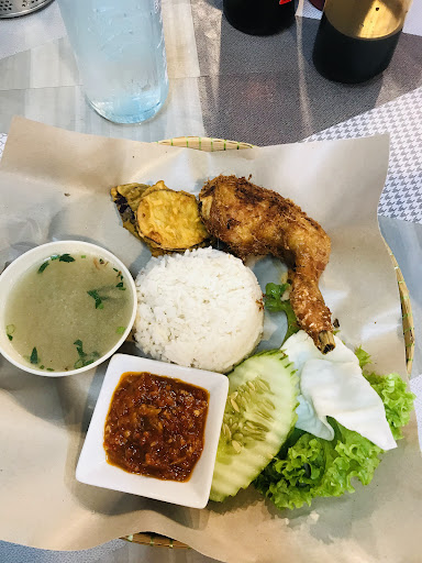 ayam penyet ibu lizz ayam penyet ibu lizz