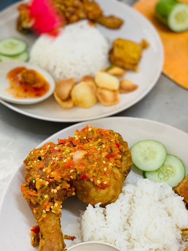 Nasi Kuning Ayam Berempah # 2