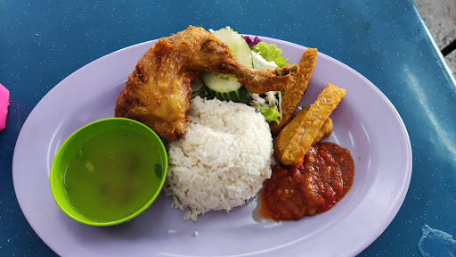 Restaurant Ayam Penyet Pak Tam’s KLIA