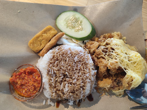 Warong Geprek Kota Warisan