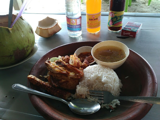 Restoran Ayam Penyet Tepi Laut Restoran Ayam Penyet Tepi Laut