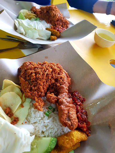 Ayam Gepuk Pak Raden Kulim Ayam Gepuk Pak Raden Kulim