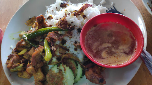 Usop Pattani KakMah Nasi Daging Ayam Kunyit Usop Pattani KakMah Nasi Daging Ayam Kunyit
