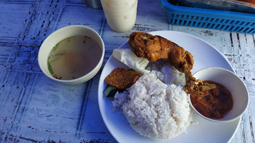 Ayam Penyet Jember Puchong