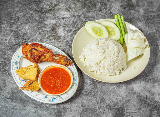 restoran ayam penyet greenwood