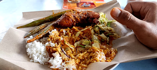 Nasi Kukus Ayam Dara Gelang Patah