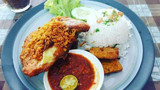 Ayam Penyet House BDO