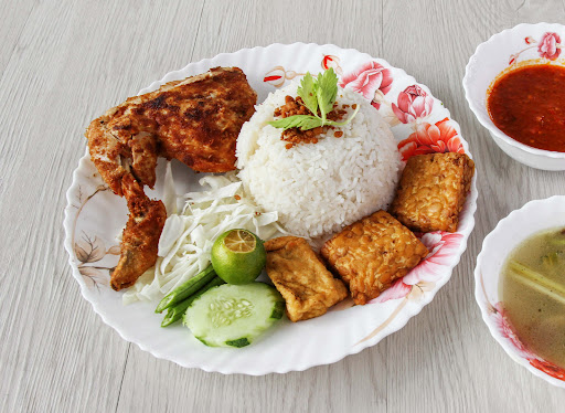 Restoran Tepian Bahagia