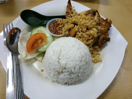 Restoran Pecel Lele Lakulanjaya